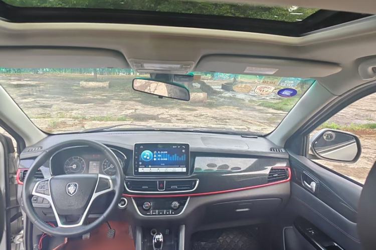 Used Foton Jiatu im8 2017 1.5L Smart-Style Model Interior 1