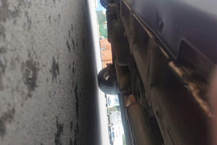 Used Foton Jiatu im8 2017 1.5L Zhishang Model Chassis Front Right