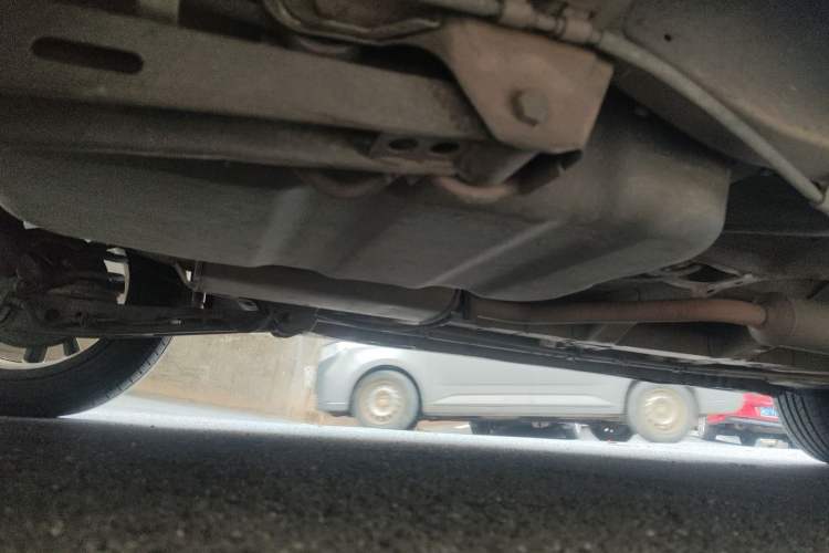 Used Foton Jiatu im8 2017 1.5L ZhiZun Model Chassis Rear Right