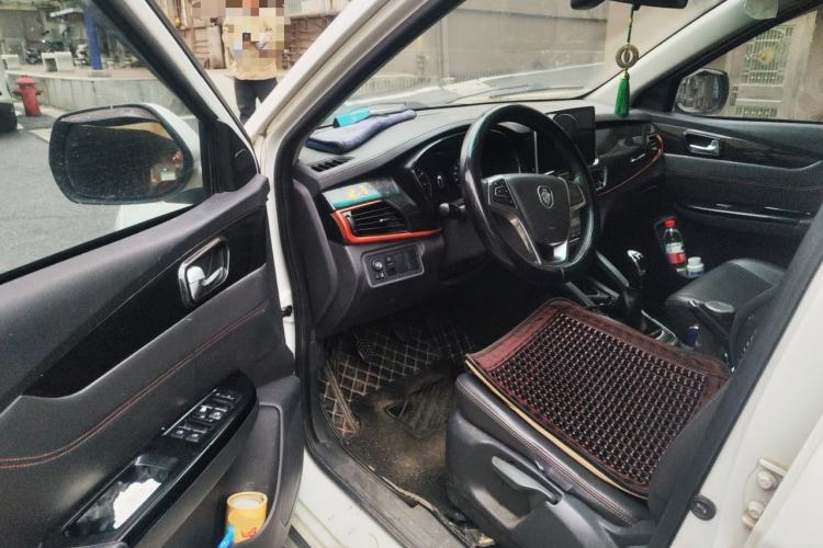 Used Foton Jiatu im8 2017 1.5L ZhiZun Model Driver Seat