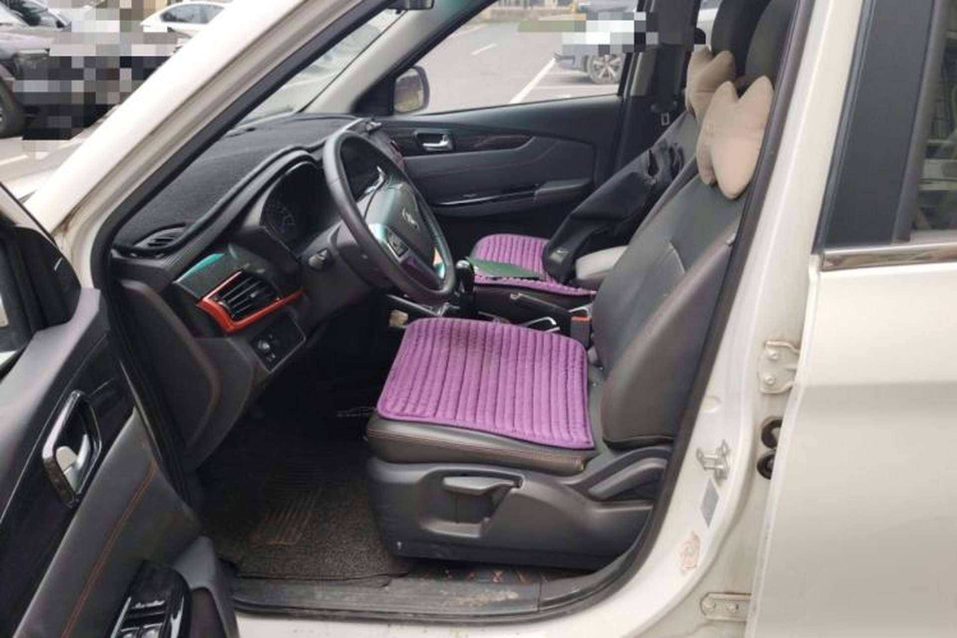 Used Foton Jiatu im8 2017 1.5L ZhiZun Model Driver Seat