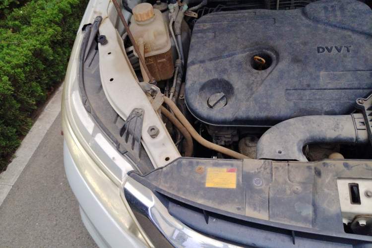 Used Foton Jiatu im8 2017 1.5L Smart-Style Model Engine Bay Right