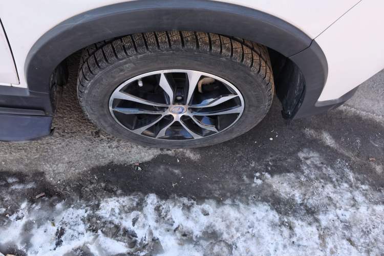 Used Foton Jiatu im8 2018 1.5L Manual Smart Connect Version Right Front Wheel Hub