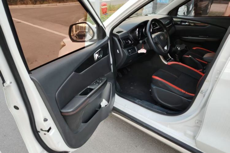Used Foton Jiatu ix7 2016 1.5L ZhiShang Model Interior 7