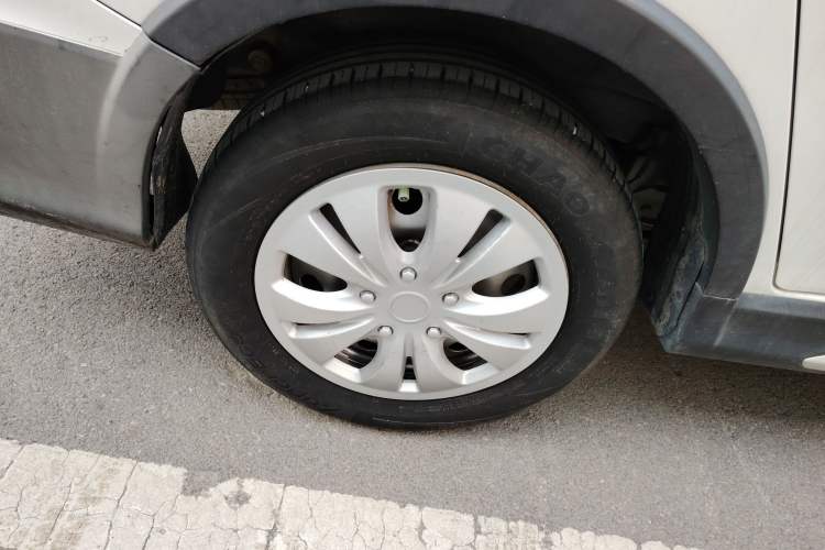 Used Foton Jiatu ix7 2016 1.5L ZhiShang Model Right Rear Wheel Hub
