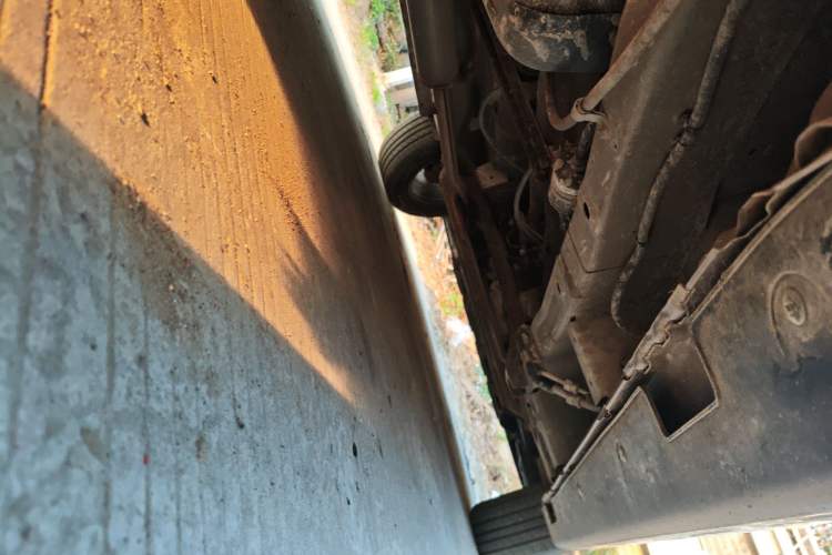 Used Foton Jiatu ix7 2016 1.5L ZhiZun Model Chassis Rear Right