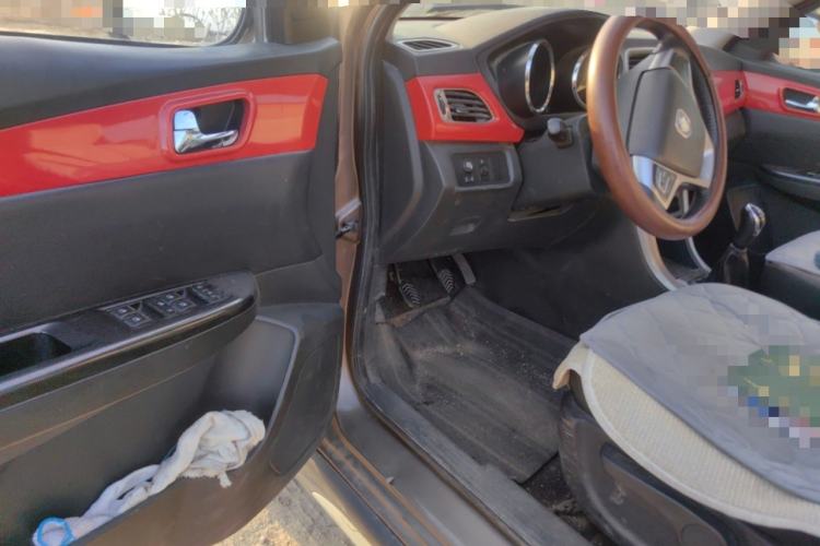 Used Foton Jiatu ix7 2016 1.5L ZhiZun Model Driver Seat