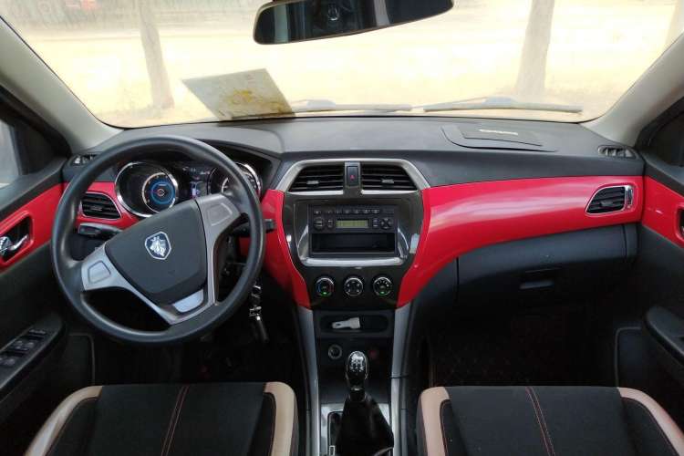 Used Foton Jiatu ix7 2016 1.5L ZhiShang Model Center Console
