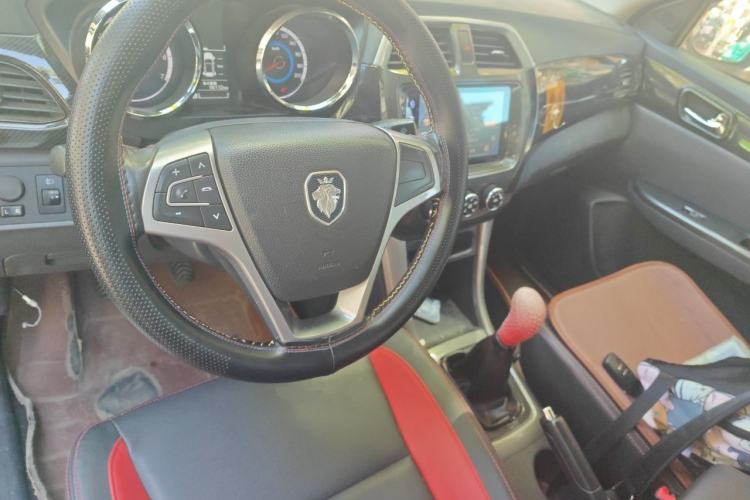 Used Foton Jiatu ix7 2016 1.5L ZhiZun Model Center Console