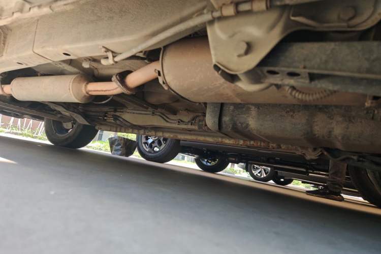 Used Foton Jiatu ix7 2016 1.5L ZhiZun Model Chassis Rear Left