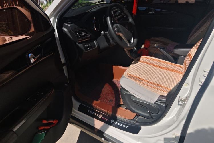 Used Foton Jiatu ix7 2016 1.5L ZhiZun Model Driver Seat