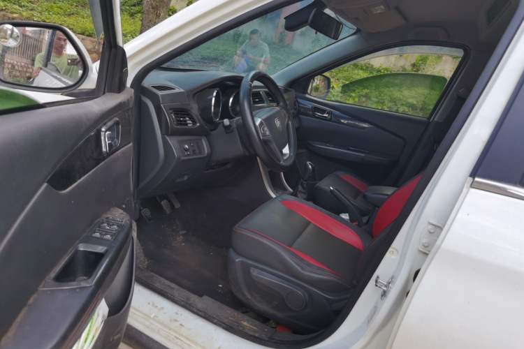 Used Foton Jiatu ix7 2016 1.5L ZhiZun Model Driver Seat