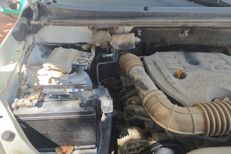 Used Foton Jiatu ix7 2016 1.5L ZhiZun Model Engine Bay Right