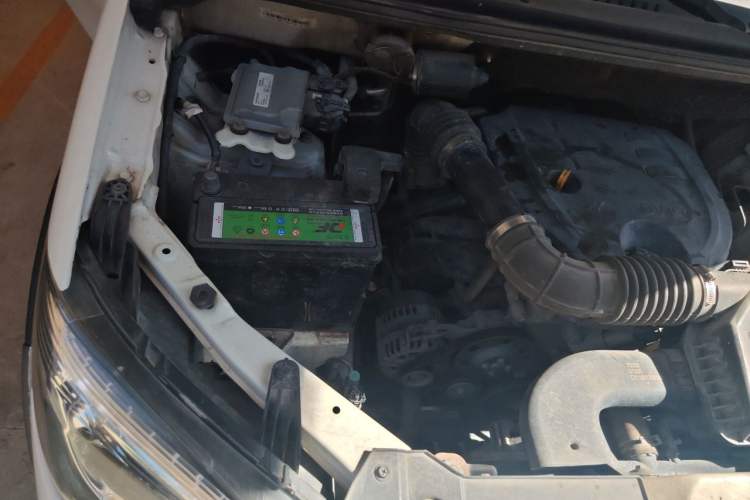 Used Foton Jiatu ix7 2016 1.5L ZhiZun Model Engine Bay Right