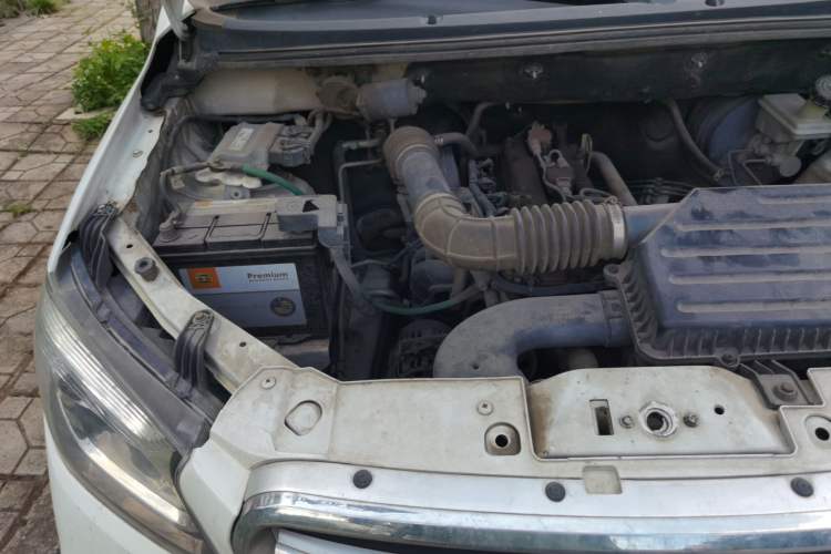 Used Foton Jiatu ix7 2016 1.5L ZhiZun Model Engine Bay Right
