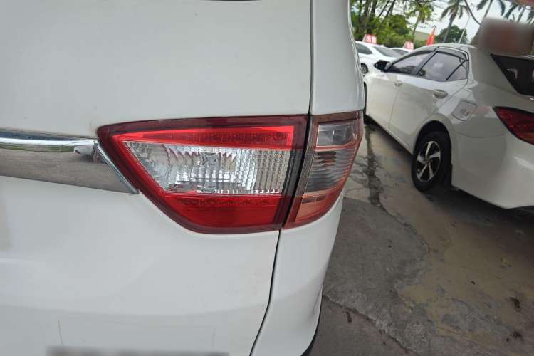 Used Foton Jiatu ix7 2016 1.5L ZhiZun Model Exterior 6
