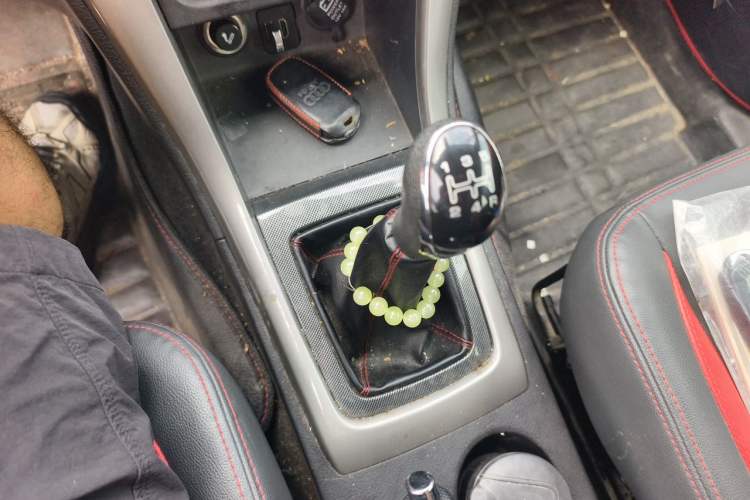 Used Foton Jiatu ix7 2016 1.5L ZhiZun Model Gear Lever