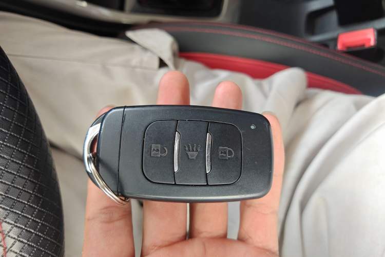 Used Foton Jiatu ix7 2016 1.5L ZhiZun Model Interior 1