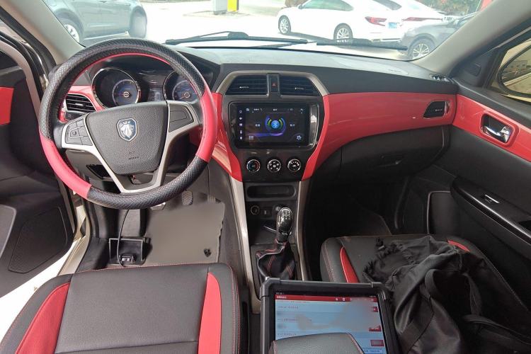 Used Foton Jiatu ix7 2016 1.5L ZhiZun Model Interior 2
