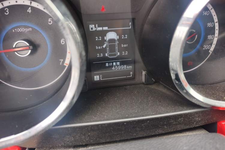 Used Foton Jiatu ix7 2016 1.5L ZhiZun Model Odometer Close Up