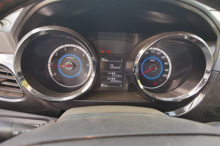Used Foton Jiatu ix7 2016 1.5L ZhiZun Model Odometer Close Up