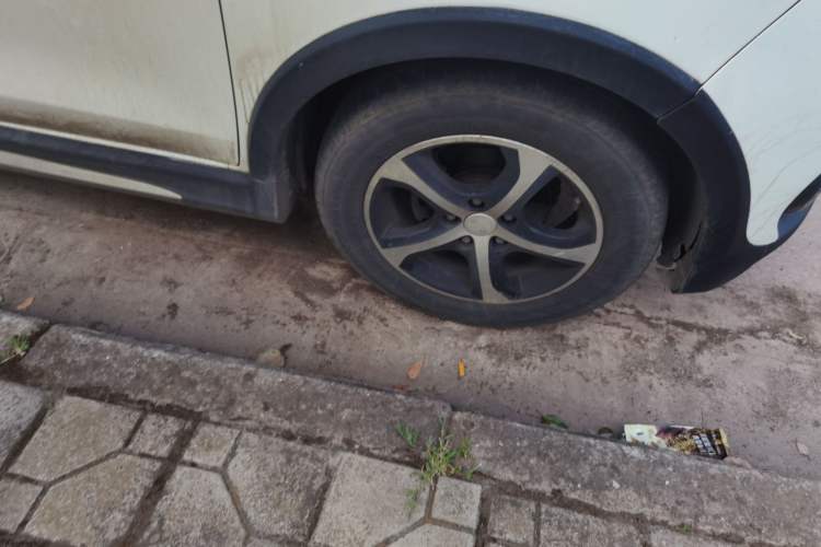 Used Foton Jiatu ix7 2016 1.5L ZhiZun Model Right Front Wheel Hub