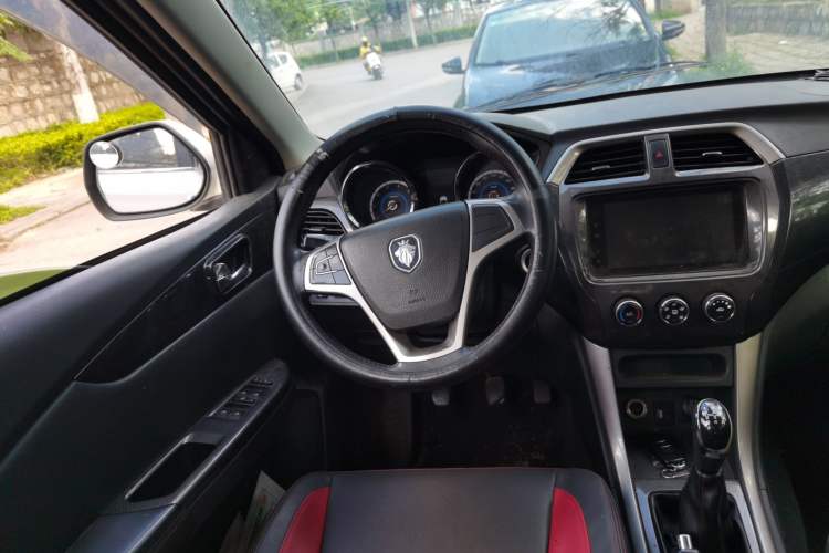 Used Foton Jiatu ix7 2016 1.5L ZhiZun Model Steering Wheel