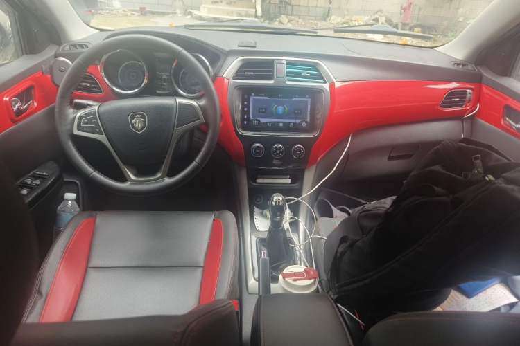 Used Foton Jiatu ix7 2016 1.5L ZhiZun Model Center Console