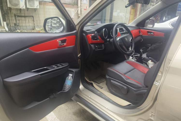 Used Foton Jiatu ix7 2016 1.5L ZhiZun Model Driver Seat