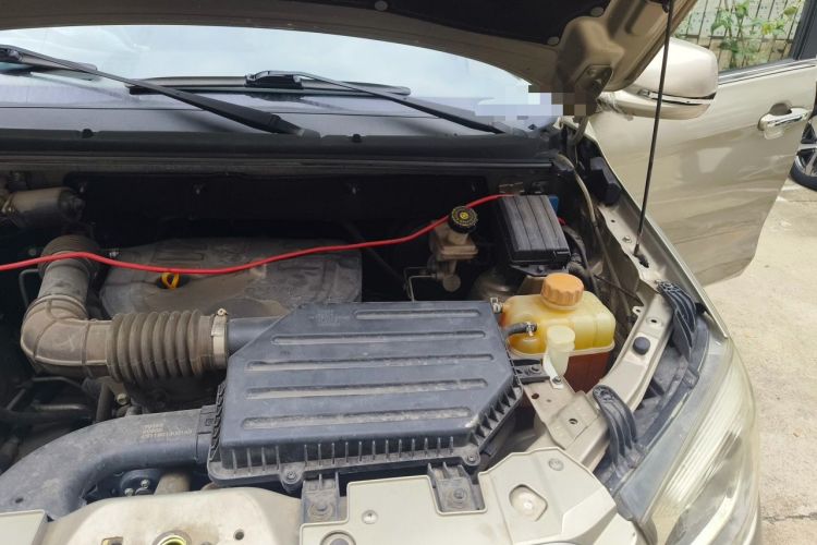 Used Foton Jiatu ix7 2016 1.5L ZhiZun Model Engine Bay Left