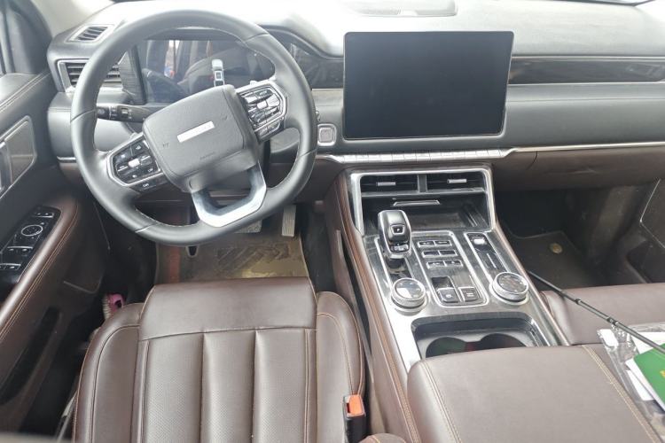 Used Foton Mars 2023 Mars 9 2.0T Diesel Automatic 4x4 Standard-Wheel Luxury Edition Center Console