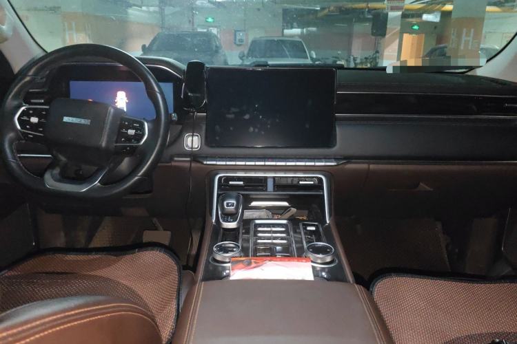 Used Foton Mars 2023 Mars 7 2.0T Diesel Automatic 4x4 Long-Wheelbase Luxury Model Center Console