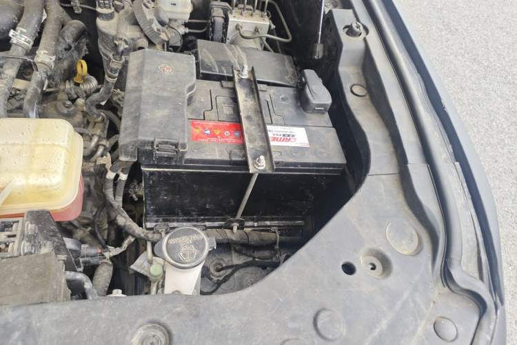 Used Foton Mars 2023 Mars 9 2.0T Diesel Automatic 4x4 Standard-Wheel Luxury Edition Engine Bay Left