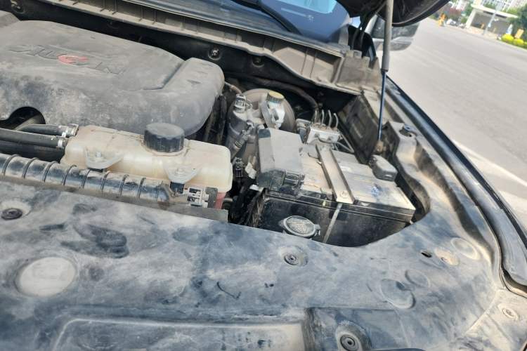 Used Foton Mars 2023 Mars 7 2.0T Diesel Automatic 4x4 Long-Wheelbase Luxury Model Engine Bay Left