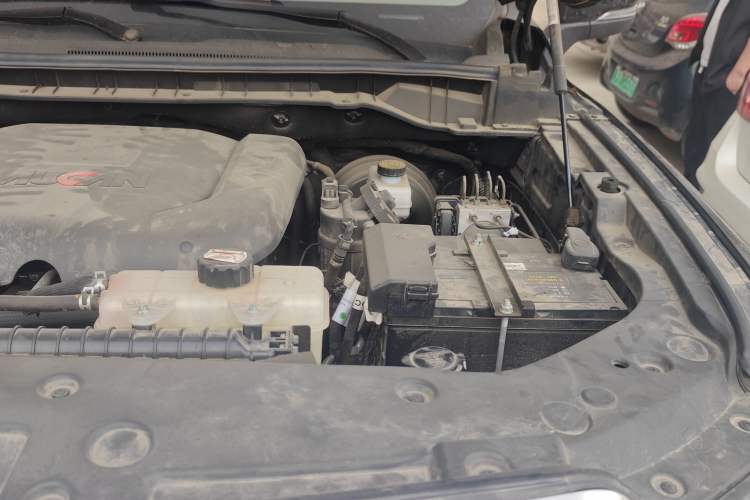 Used Foton Mars 2023 Mars 7 2.0T Diesel Automatic 4x4 Long-Wheelbase Elite Model Engine Bay Left
