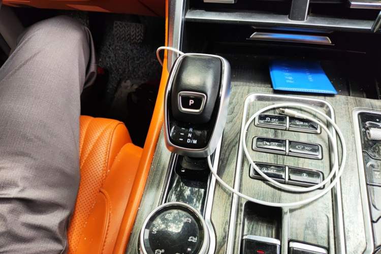 Used Foton Mars 2023 Mars 9 2.0T Diesel Automatic 4x4 Standard Wheelbase Supreme Model Gear Lever