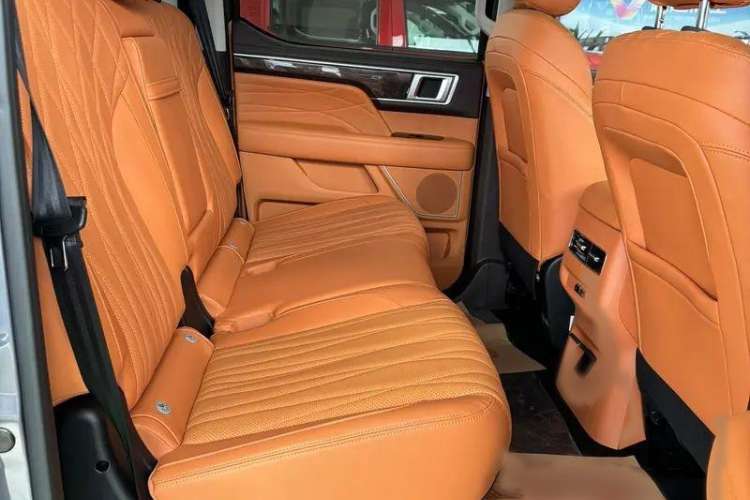 Used Foton Mars 2023 Mars 7 2.0T Diesel Automatic 4x4 Long-Wheelbase Luxury Model Interior 1