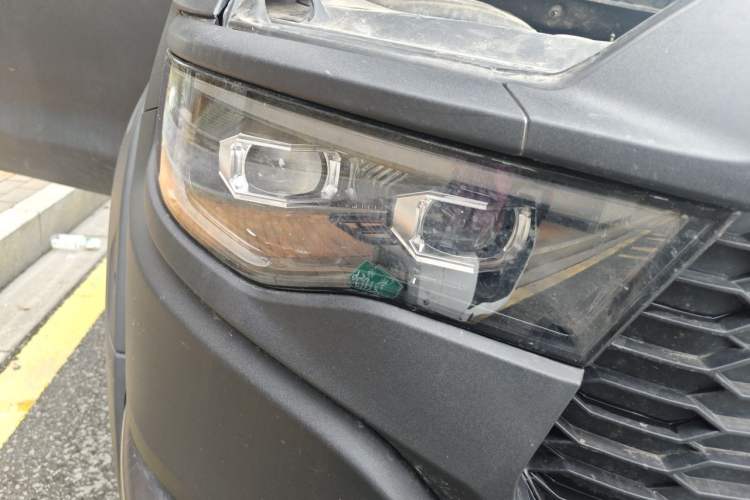 Used Foton Mars 2023 Mars 9 2.0T Diesel Automatic 4x4 Standard-Wheel Luxury Edition Right Front Headlight