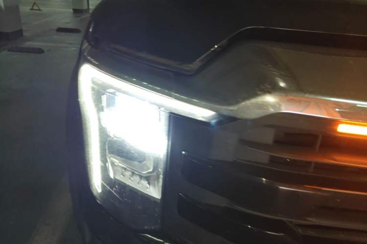 Used Foton Mars 2023 Mars 7 2.0T Diesel Automatic 4x4 Long-Wheelbase Luxury Model Right Front Headlight