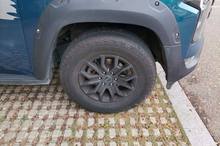 Used Foton Mars 2023 Mars 7 2.0T Diesel Automatic 4x4 Long-Wheelbase Luxury Model Right Front Wheel Hub
