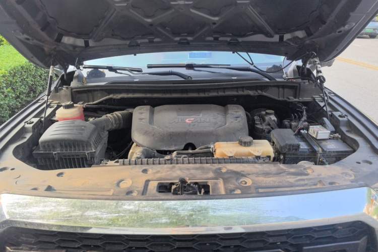Used Foton Mars 2023 Mars 9 2.0T Diesel Automatic 4x4 Standard-Wheelbase Flagship Model Engine Bay