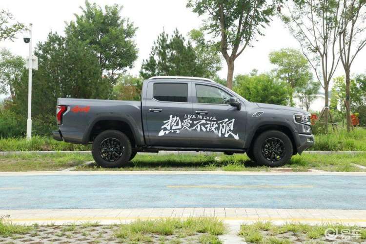 Used Foton Mars 2023 Mars 9 2.0T Diesel Automatic 4x4 Standard Wheelbase Supreme Model Exterior 4