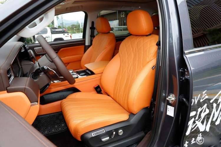 Used Foton Mars 2023 Mars 9 2.0T Diesel Automatic 4x4 Standard Wheelbase Supreme Model Interior 3