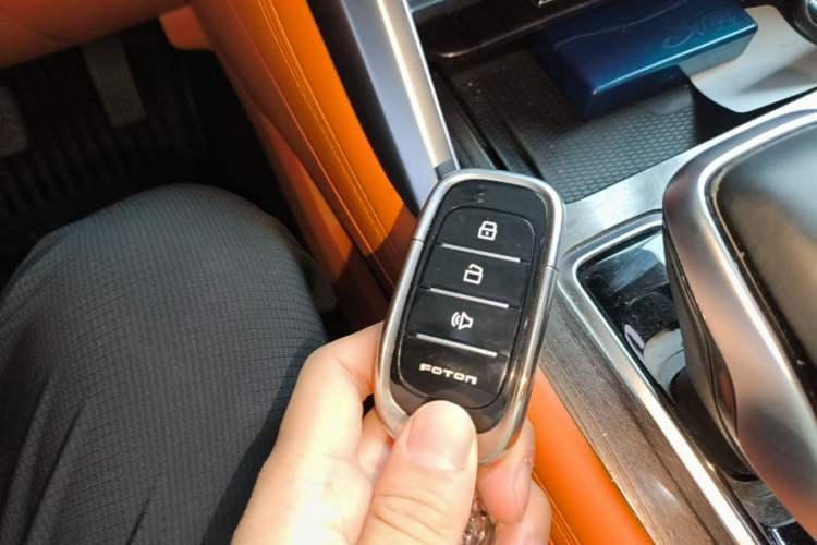Used Foton Mars 2023 Mars 9 2.0T Diesel Automatic 4x4 Standard-Wheelbase Flagship Model Vehicle Key