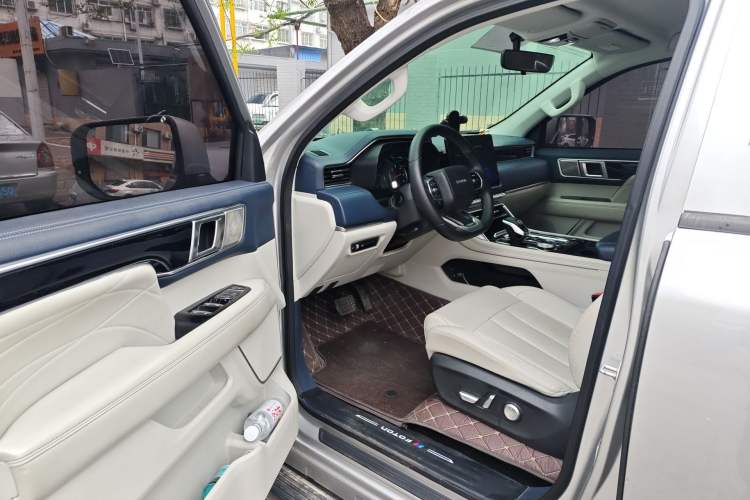 Used Foton Mars 2023 Mars 7 2.0T Diesel Automatic 2WD Long-Wheelbase Elite Model Driver Seat