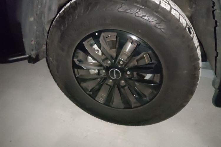 Used Foton Mars 2024 Mars 9 2.0T Gasoline Automatic 4x4 Standard-Wheel Supreme Model Right Front Wheel Hub