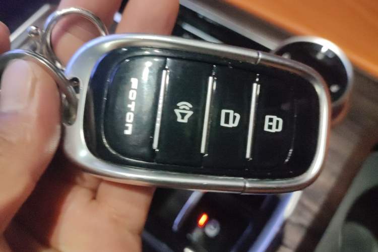 Used Foton Mars 2024 Mars 9 2.0T Gasoline Automatic 4x4 Standard-Wheel Supreme Model Vehicle Key