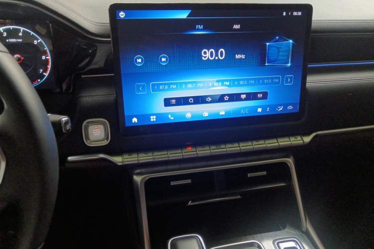 Used Foton Mars 2024 Mars 7 Pro 2.0T Gasoline Automatic 4x4 Standard-Wheel Enjoyment Model Audio And AC Panel