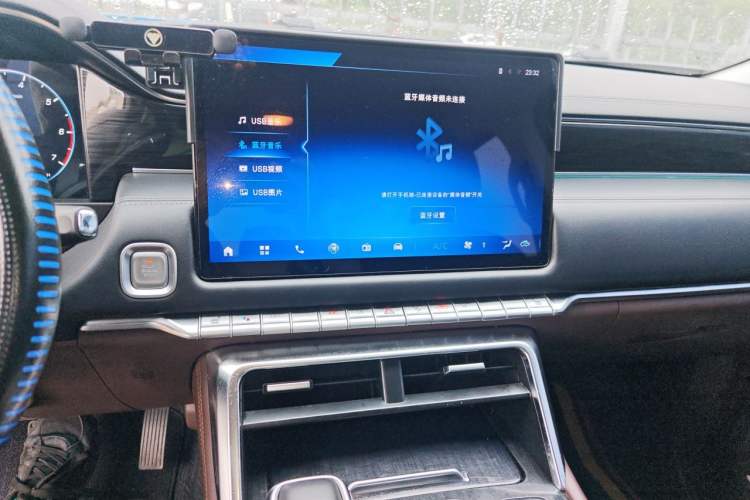 Used Foton Mars 2024 Mars 7 Pro 2.0T Gasoline Automatic 4x4 Standard-Wheel Enjoyment Model Audio And AC Panel