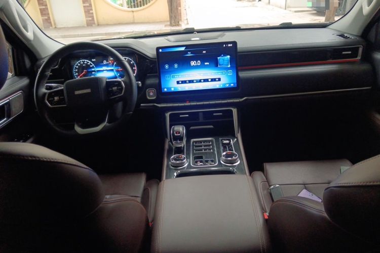 Used Foton Mars 2024 Mars 7 Pro 2.0T Gasoline Automatic 4x4 Standard-Wheel Enjoyment Model Center Console